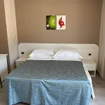 Oda ve Kahvaltı Ruderi&mare Cirella
