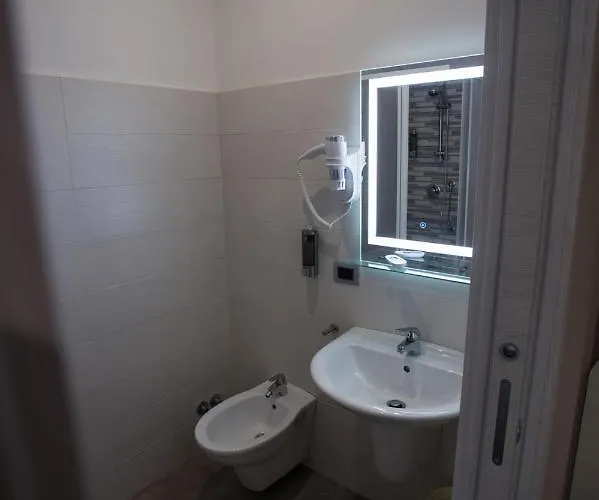 Ruderi&mare B&B 치렐라